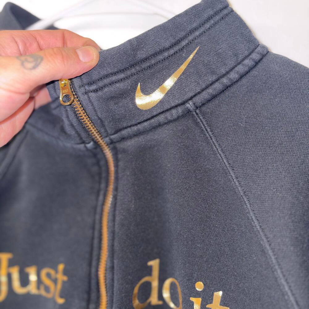 Nike Sweater - Picture 2 of 7